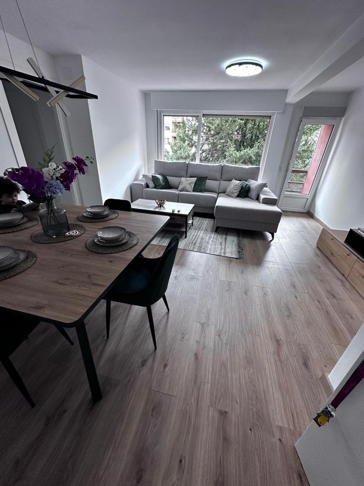 Dh Apartamento Turistico Cangas de Onis Exterior photo